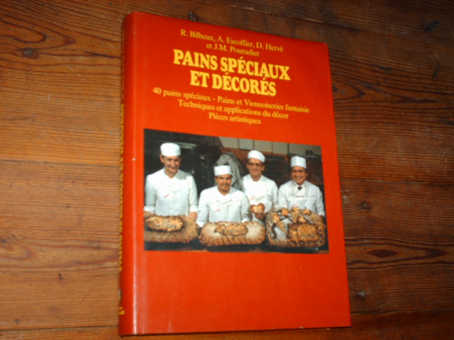 PAINS SPECIAUX ET DECORES.