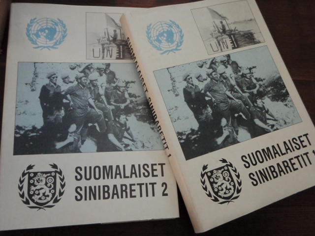SUOMALAISET SINIBARETIT 1-2. kansip.