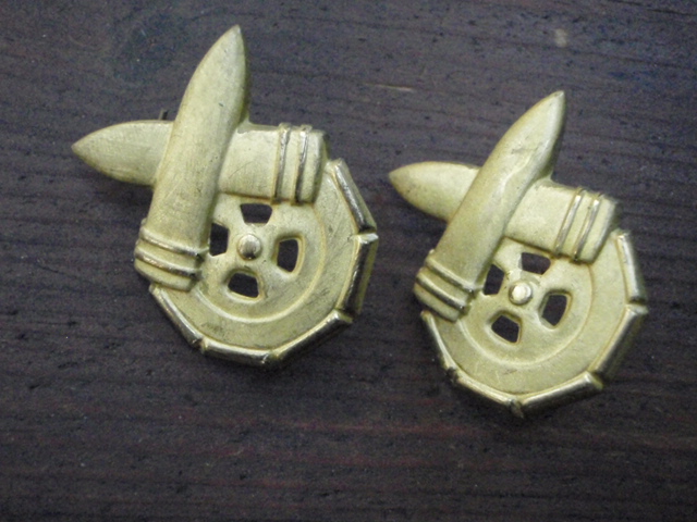 tunnukset. KENTTÄTYKISTÖRYKM. merkit 2kpl.