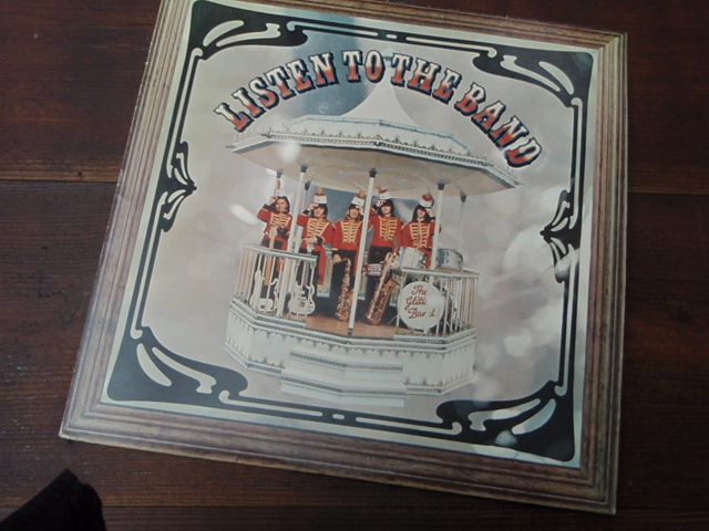 GLITTER BAND. listen to the band.
