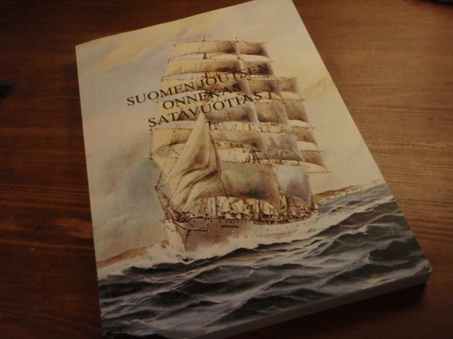 SUOMEN JOUTSEN ONNEKAS SATAVUOTIAS.