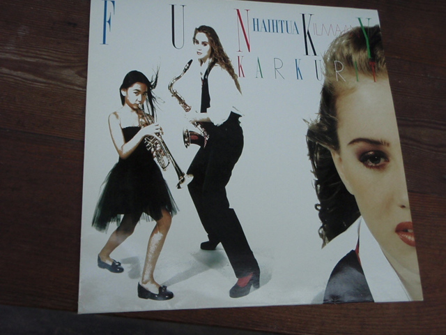 FUNKYKARKURIT.  haihtua ilmaan.