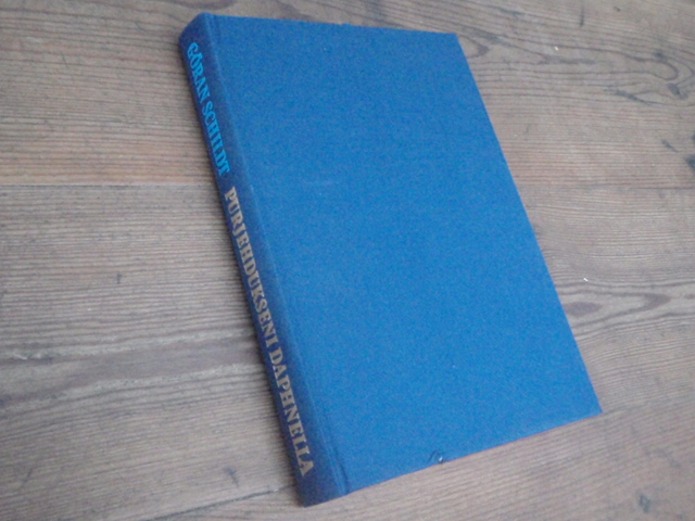 schildt göran.PURJEHDUKSENI DAPHNELLA.