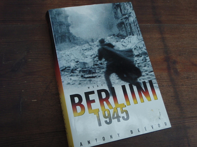 beevor a. BERLIINI 1945.