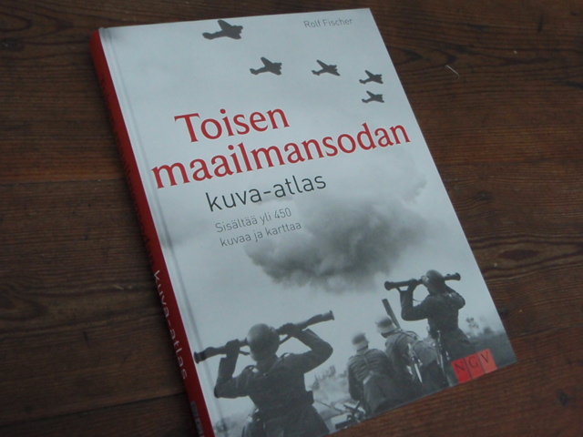 TOISEN MAAILMANSODAN KUVA-ATLAS sis,yli 450 kuvaa ja karttaa.