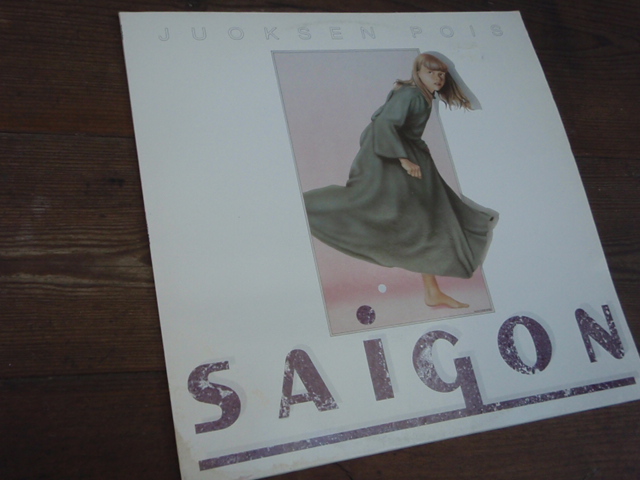 SAIGON. juokse pois.