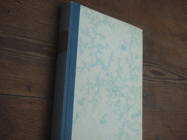 harmaja .PILVIEN VEIKOT Ip.