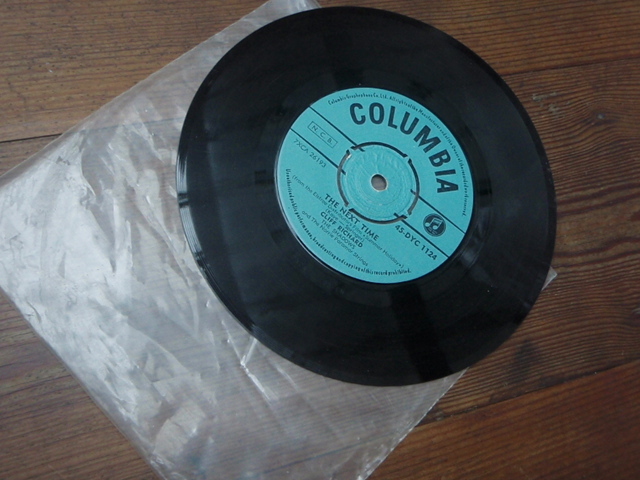 RICHARD CLIFF & SHADOWS.bachelor boy-the next time.single