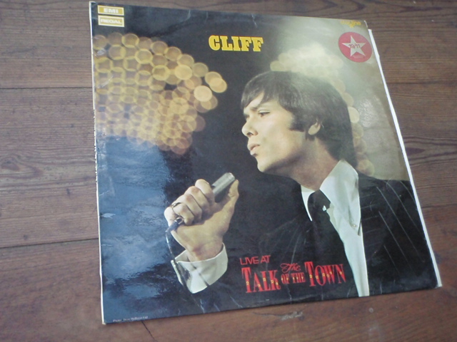 CLIFF. live at TALK of the TOWN.