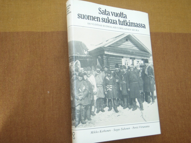 SATA VUOTTA SUOMEN SUKUA TUTTKIMASSA