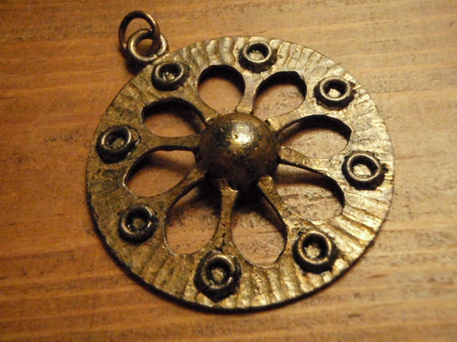 RIIPUS. pronssi. (ei ketjua)