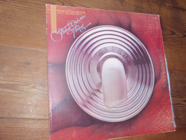 STRING DRIVEN THING.keep yer\'and on it.