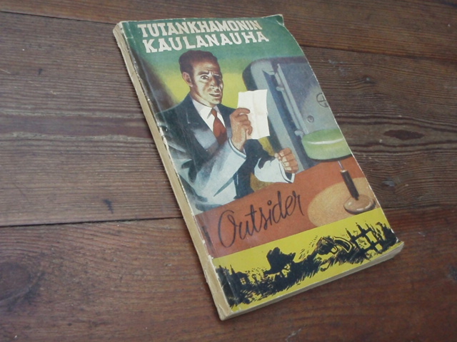 OUTSIDER. tutankhamonin kaulanauha. 1p.