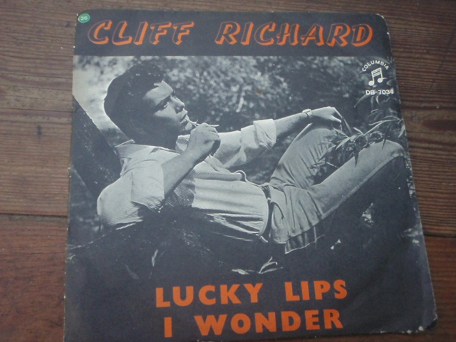 RICHARD CLIFF. lucky lips-I wonder.single.