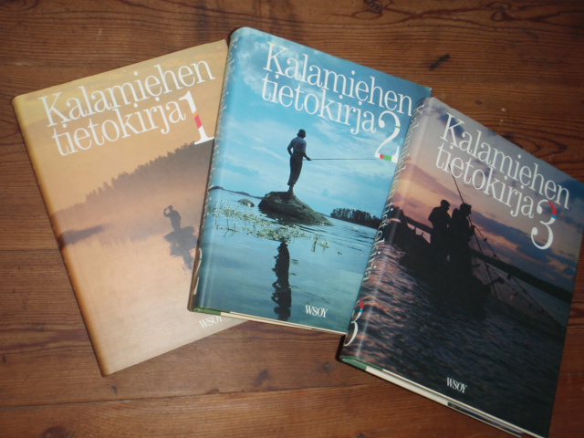KALAMIEHEN TIETOKIRJAT 1-3.
