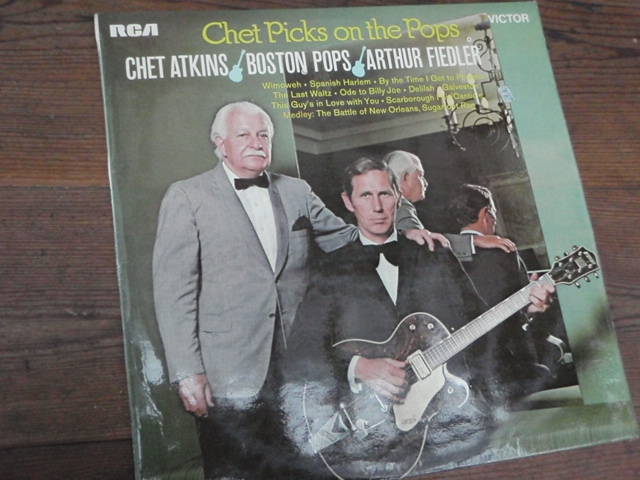 ATKINS CHET/BOSTON BOB/ARTHUR FIEDLER. chet picks on the pops.