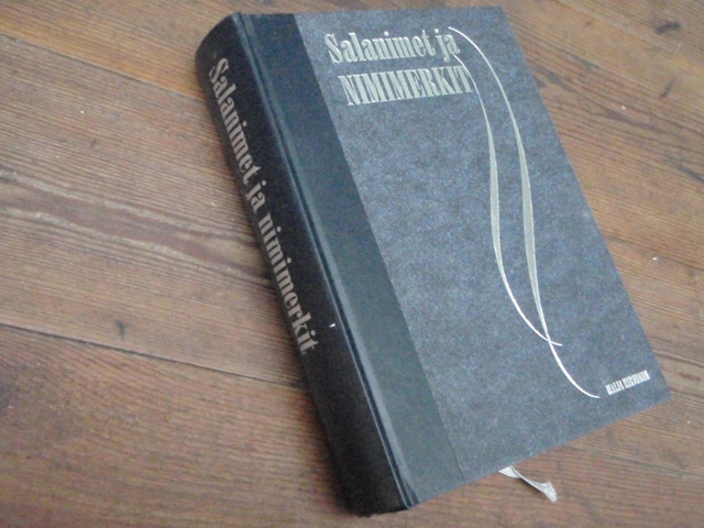 hirvonen maija. SALANIMET ja NIMIMERKIT.  1p.