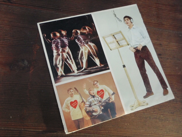 JOHNNY. siis eipä huolta-salainen hymy.(osuuskassanmainos) ex