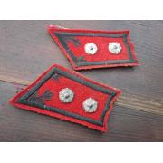 TYKISTÖN kauluslaatat.