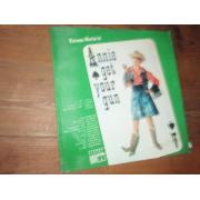 MARTIN VIVIENNE.annie get your gun.